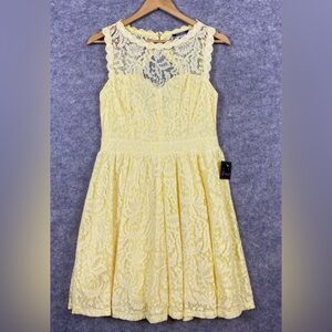 Nikibiki‎ NEW Floral Lace Dress Size M Yellow Keyhole Back A-Line Semi-Sheer